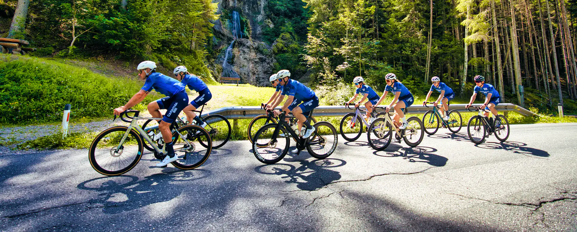 Carinthia200 vor ausverkaufter Premiere: Knapp 2.000 Rennradfahrer:innen erobern Kärnten